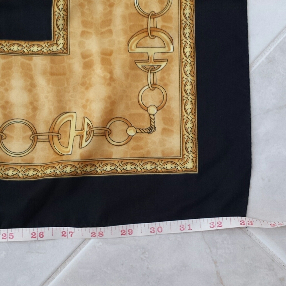 Italian Made Scarf - Picture 6 of 11